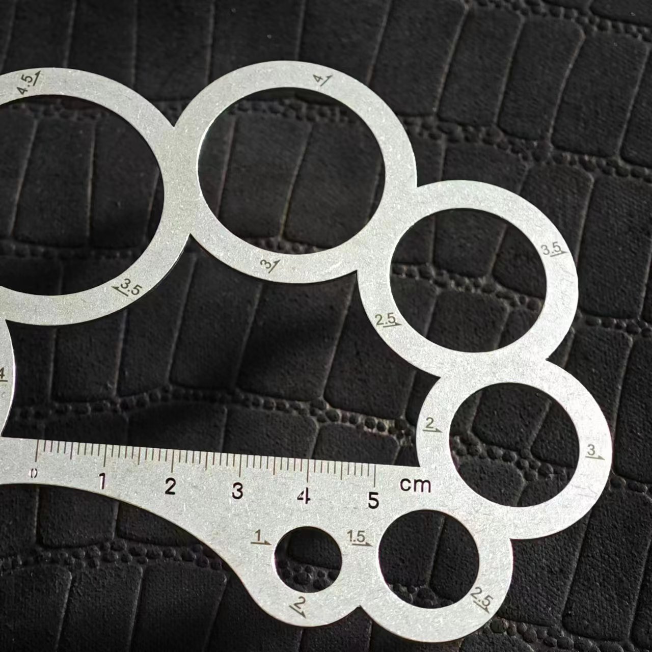 Multi-Purpose round Ruler Meta - đánh giá và giá Leatherwork Templates